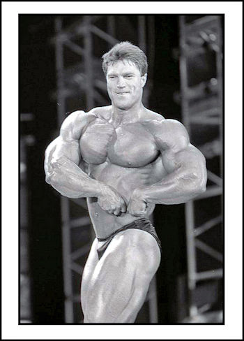 BODYBUILDER PRINT  4107